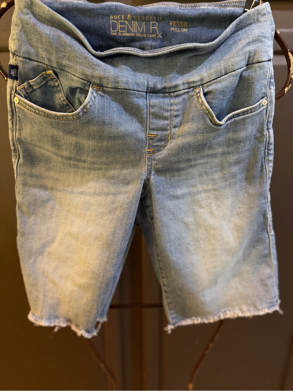 Rock & Republic Light Blue Women's Denim Jean Shorts Sz 8
